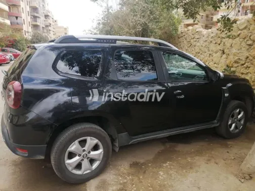 Renault Duster 2019 White Used for Sale - 1