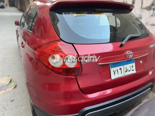 Brilliance FRV Cross 2015 Burgundy Used for Sale - 4