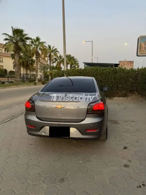 Chevrolet Optra 2023 White Used for Sale - 4