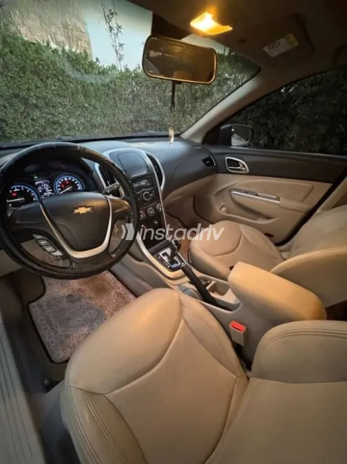 Chevrolet Optra 2023 White Used for Sale - 9