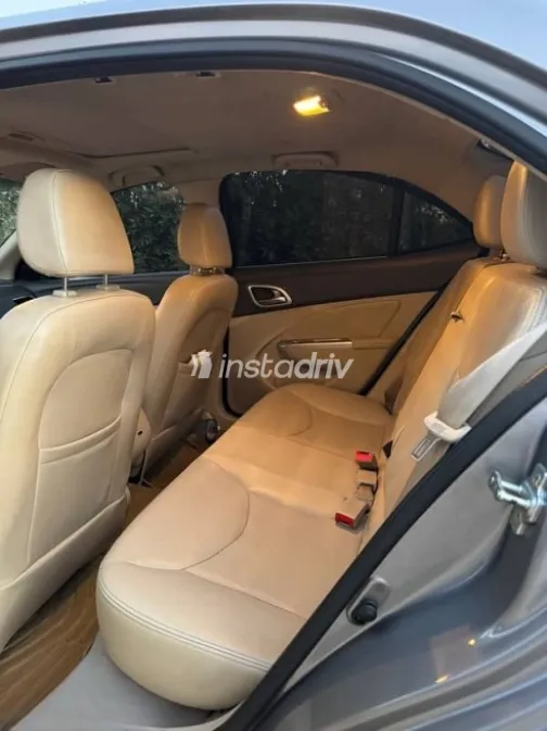 Chevrolet Optra 2023 White Used for Sale - 10