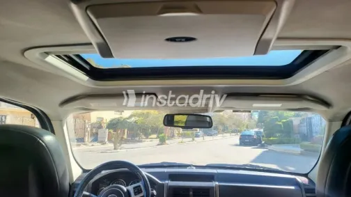 Jeep Liberty 2011 Gold Used for Sale - 9