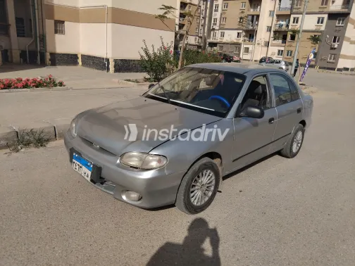 هيونداي اكسنت 2006 فضي مستعملة للبيع - 2