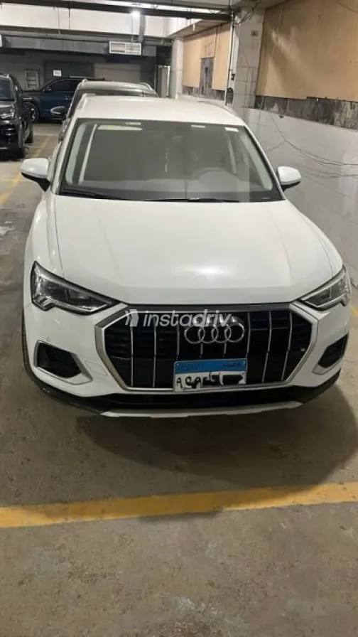 Audi Q3 2021 White Used for Sale - 1