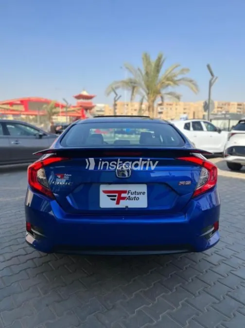 هوندا سيفك 2020 أزرق غامق مستعملة للبيع - 4