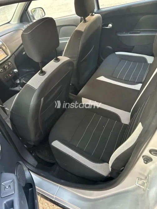 Renault Sandero Step Way 2018 Silver Used for Sale - 3
