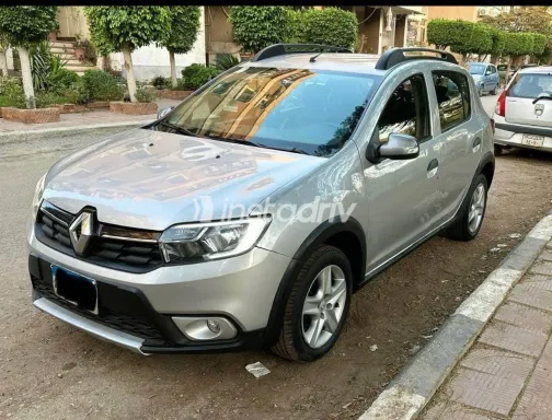 Renault Sandero Step Way 2018 Silver Used for Sale - 6