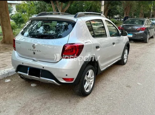 Renault Sandero Step Way 2018 Silver Used for Sale - 7