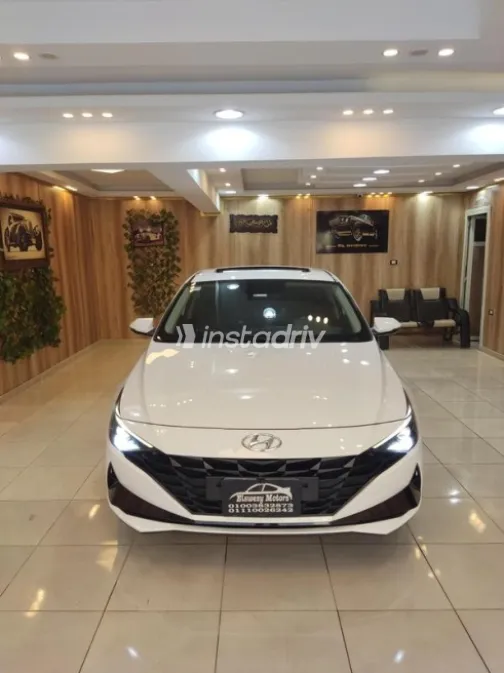 Hyundai Elantra 2022 White Used for Sale - 2