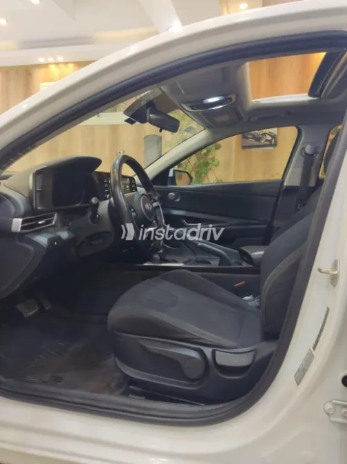 Hyundai Elantra 2022 White Used for Sale - 9