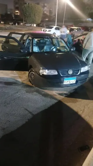 فولكس فاغن بوينتر 2005 رمادي مستعملة للبيع