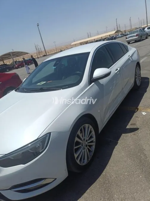 اوبل أنسيجنيا 2019 أبيض مستعملة للبيع - 3