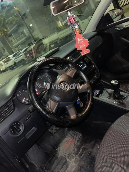 Skoda Octavia 2015 Gray Used for Sale - 2