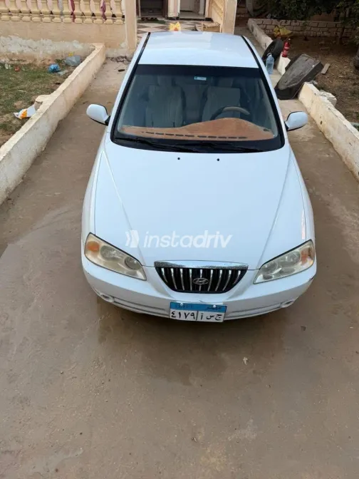Hyundai Elantra MD 2005 White Used for Sale - 3