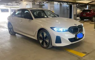 بي ام دبليو I3 2024 أبيض مستعملة للبيع