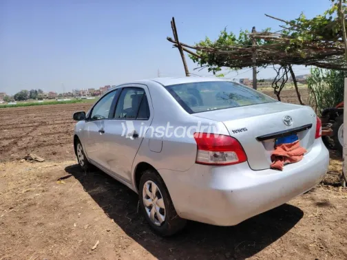 Toyota Yaris 2008 Gray Used for Sale - 2