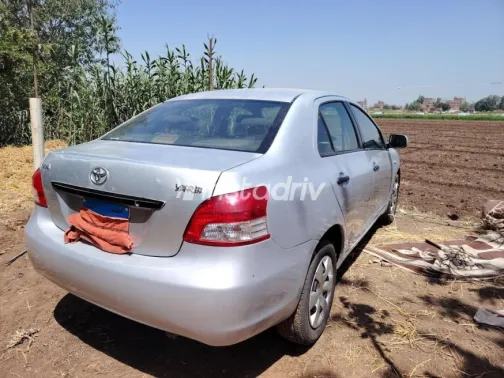 Toyota Yaris 2008 Gray Used for Sale - 3