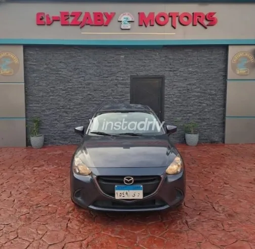 Mazda 2 2017 Gray Used for Sale - 1