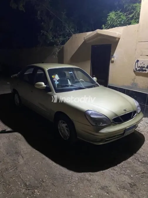 Daewoo Nubira 2000 Gold Used for Sale - 2