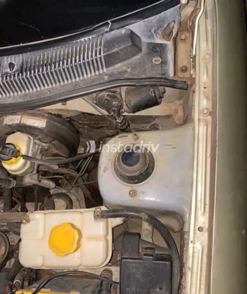 Daewoo Nubira 2000 Gold Used for Sale - 9