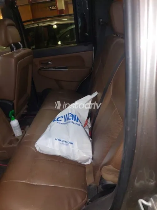 Jeep Cherokee 2011 Gold Used for Sale - 4