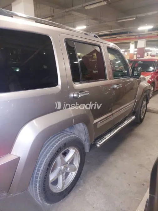 Jeep Cherokee 2011 Gold Used for Sale - 6