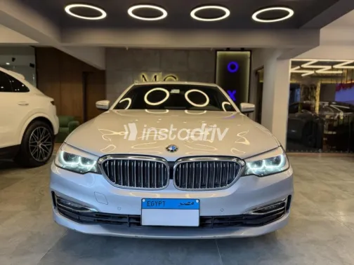 BMW 520 2018 Silver Used for Sale - 3