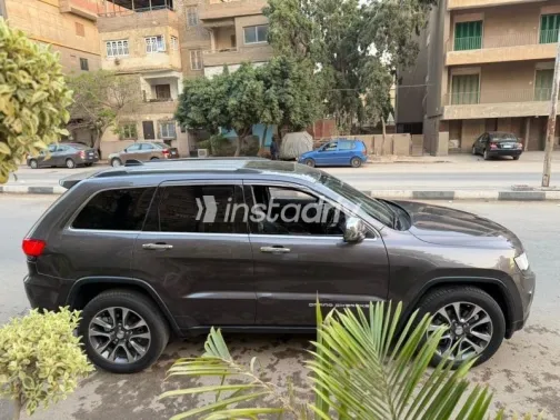 Jeep Grand Cherokee 2017 Gray Used for Sale - 6