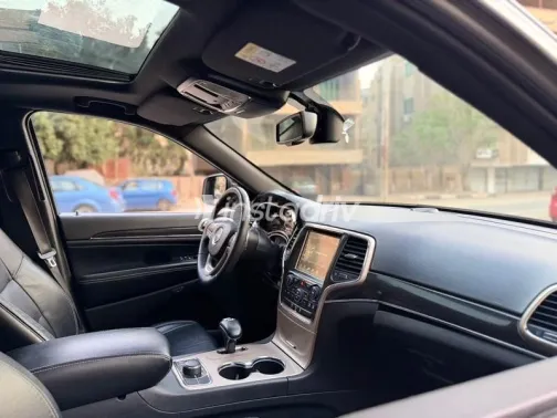 Jeep Grand Cherokee 2017 Gray Used for Sale - 8
