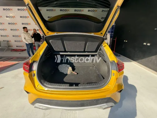 كيا اكسيد 2022 أصفر مستعملة للبيع - 4