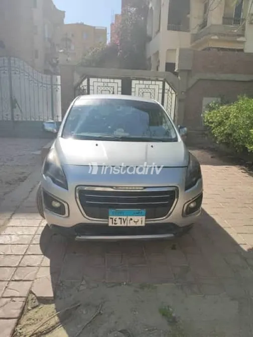 بيجو 3008 2015 فضي مستعملة للبيع - 1
