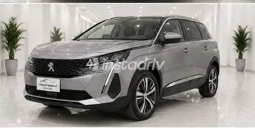بيجو 5008 2021 رمادي مستعملة للبيع - 2