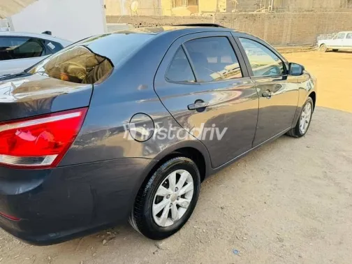 شيفروليه أوبترا 2019 رمادي مستعملة للبيع - 1