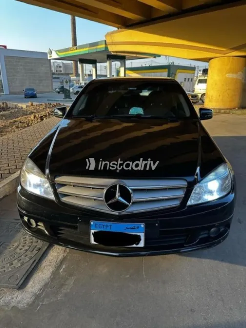 مرسيدس C 180 2009 أسود مستعملة للبيع - 1