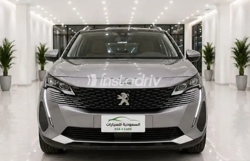 Peugeot 5008 2021 Gray Used for Sale - 1