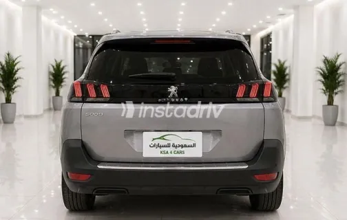 Peugeot 5008 2021 Gray Used for Sale - 3