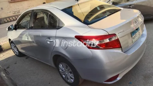 Toyota Yaris 2015 Silver Used for Sale - 1
