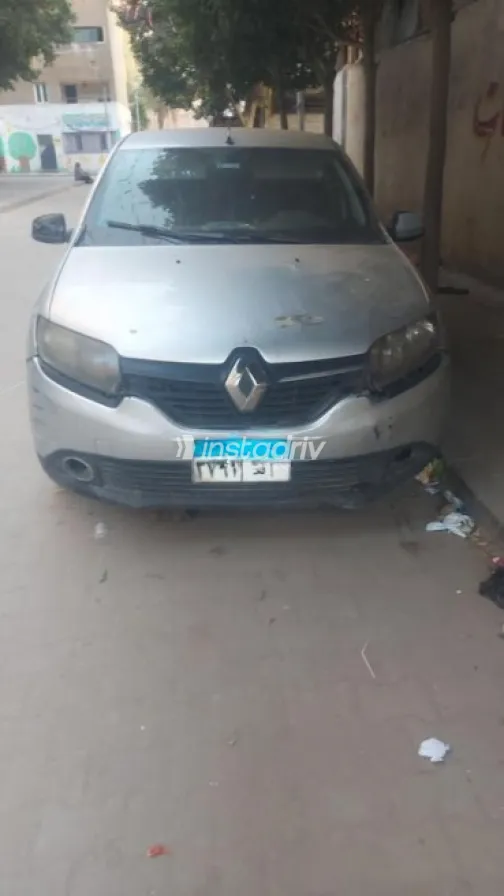 Renault Logan 2015 Silver Used for Sale - 1