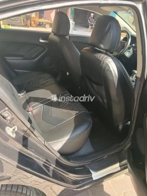 Kia Cerato 2017 White Used for Sale - 5