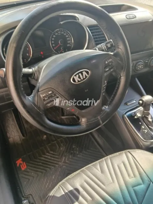 Kia Cerato 2017 White Used for Sale - 6