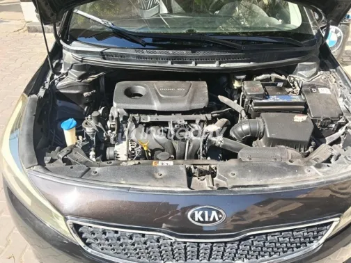 Kia Cerato 2017 White Used for Sale - 10