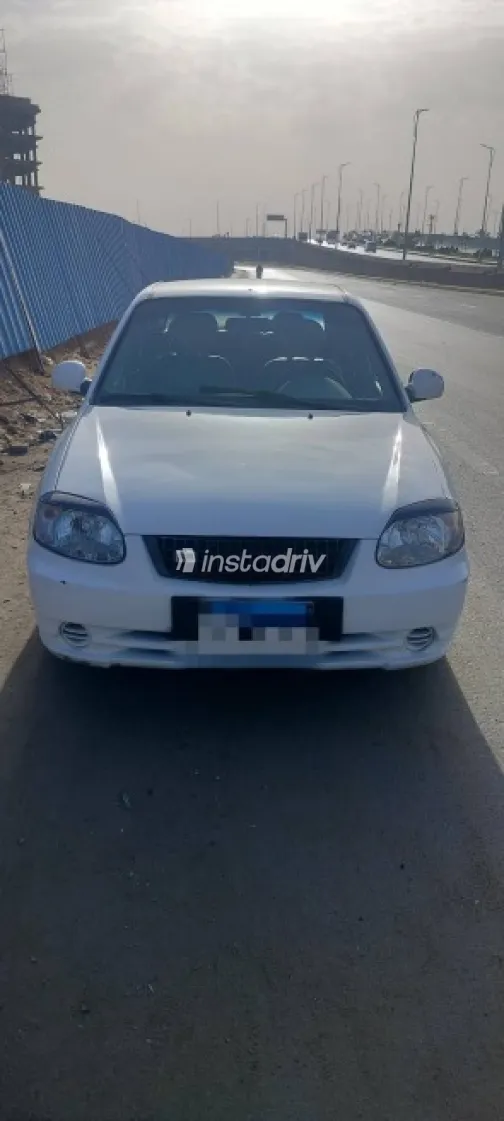 Hyundai Verna 2012 White Used for Sale - 2