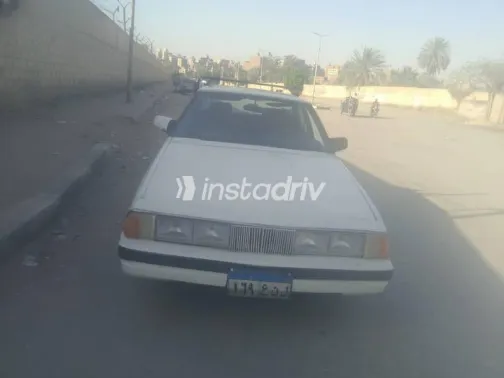 مازدا 929 1985 أبيض مستعملة للبيع - 5