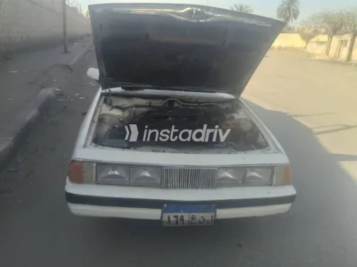 مازدا 929 1985 أبيض مستعملة للبيع - 6