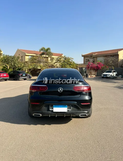 مرسيدس GLC 300 2023 أسود مستعملة للبيع - 6
