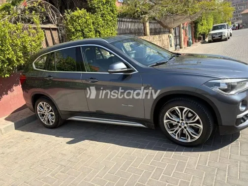 BMW X1 2018 Gray Used for Sale - 3