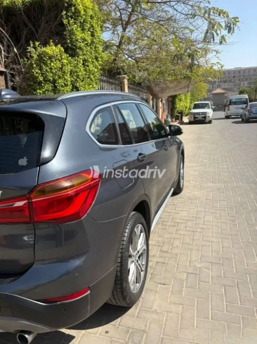 BMW X1 2018 Gray Used for Sale - 5