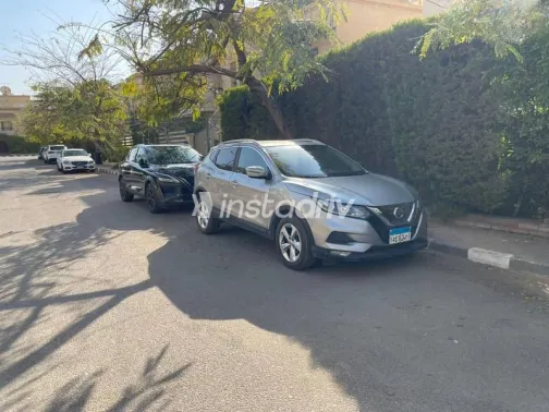 Nissan Qashqai 2021 Silver Used for Sale - 4