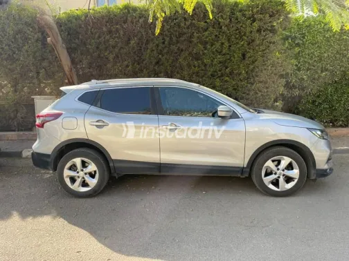 Nissan Qashqai 2021 Silver Used for Sale - 5