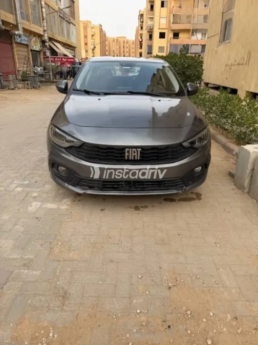 Fiat Tipo 2021 Gray Used for Sale - 1